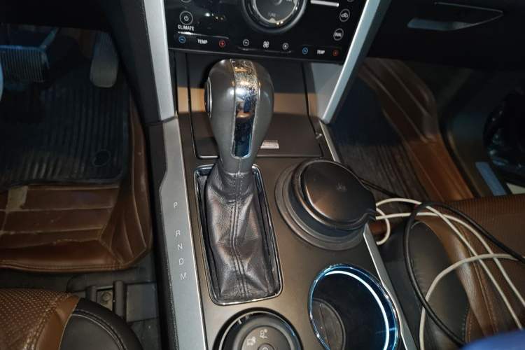 Used Ford Explorer 2013 3.5L Deluxe Model Gear Lever