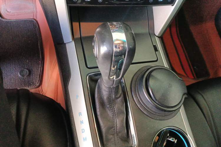Used Ford Explorer 2013 3.5L Deluxe Model Gear Lever