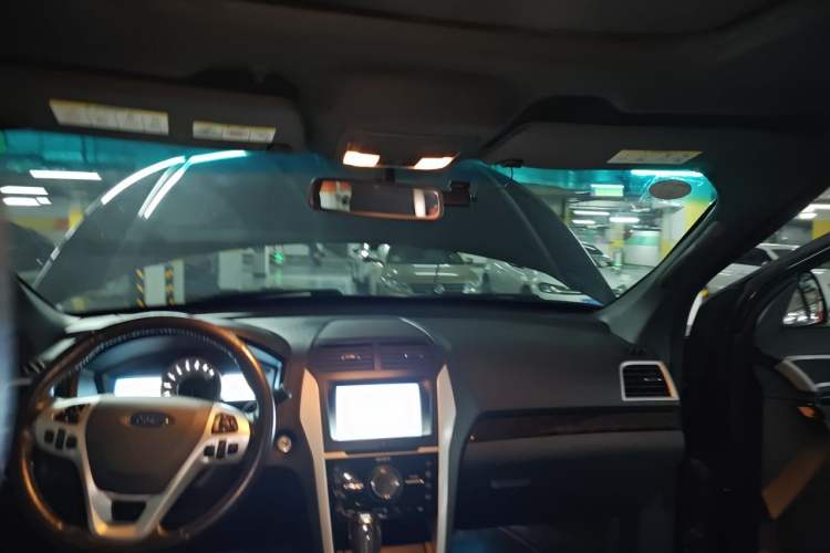 Used Ford Explorer 2013 3.5L Deluxe Model Headliner