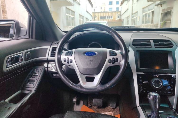 Used Ford Explorer 2013 3.5L Deluxe Model Steering Wheel