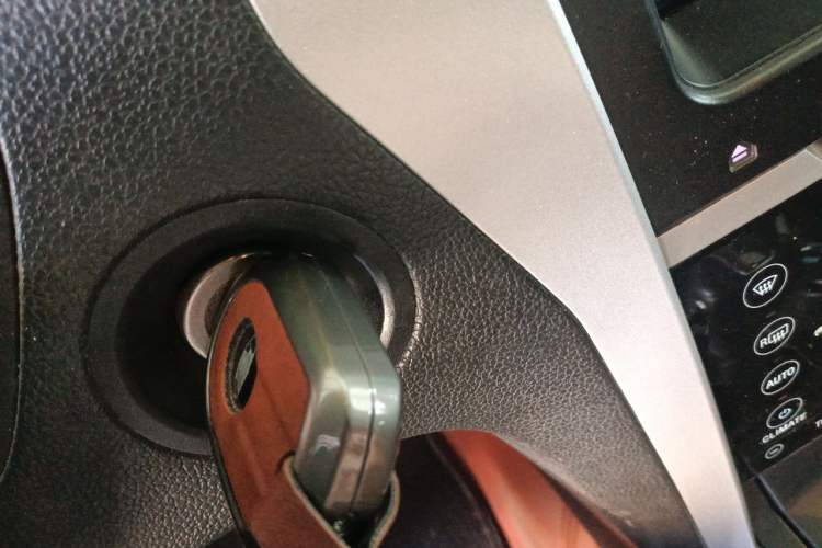 Used Ford Explorer 2013 3.5L Deluxe Model Vehicle Key