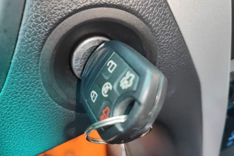 Used Ford Explorer 2013 3.5L Deluxe Model Vehicle Key