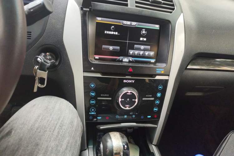 Used Ford Explorer 2013 3.5L Deluxe Model Audio And AC Panel