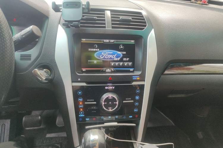 Used Ford Explorer 2013 3.5L Deluxe Model Audio And AC Panel