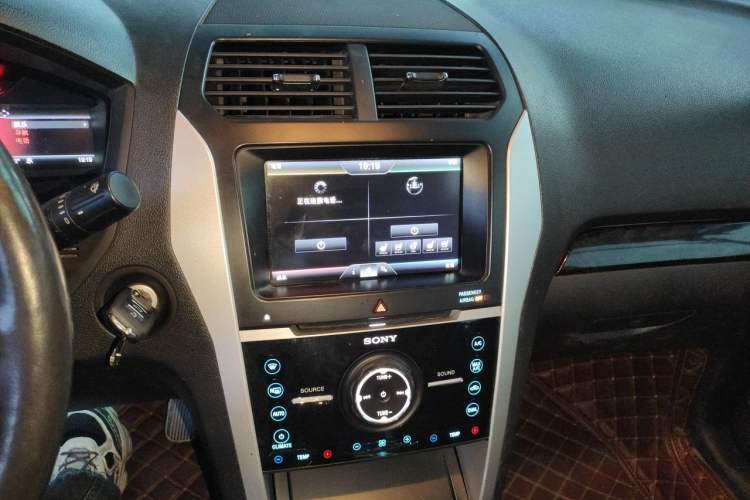 Used Ford Explorer 2013 3.5L Deluxe Model Audio And AC Panel