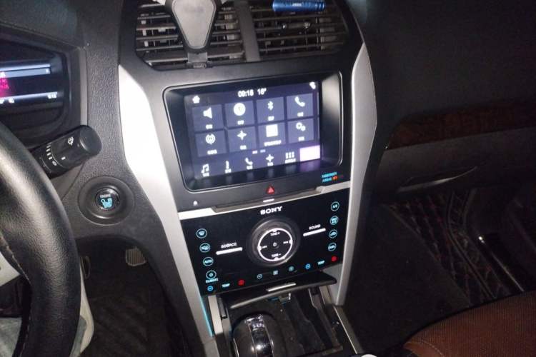 Used Ford Explorer 2013 3.5L Deluxe Model Audio And AC Panel