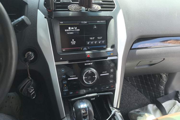 Used Ford Explorer 2013 3.5L Deluxe Model Audio And AC Panel