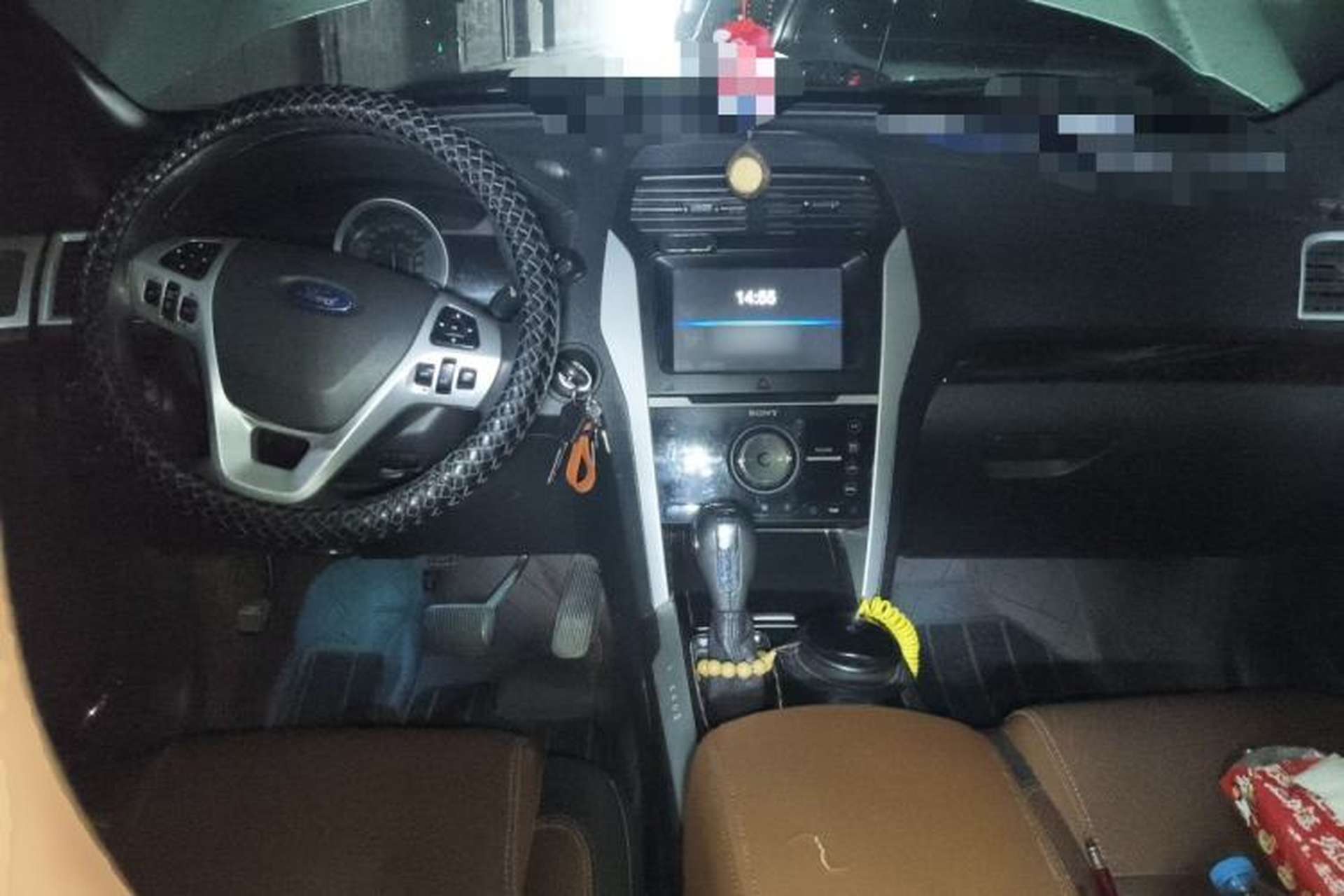 Used Ford Explorer 2013 3.5L Deluxe Model Center Console