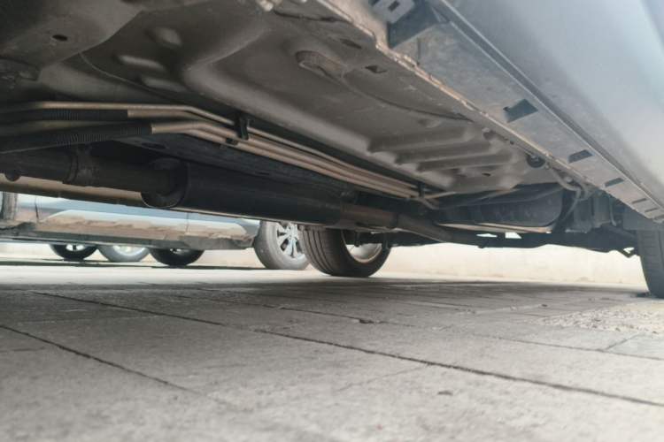 Used Ford Explorer 2013 3.5L Deluxe Model Chassis Front Left