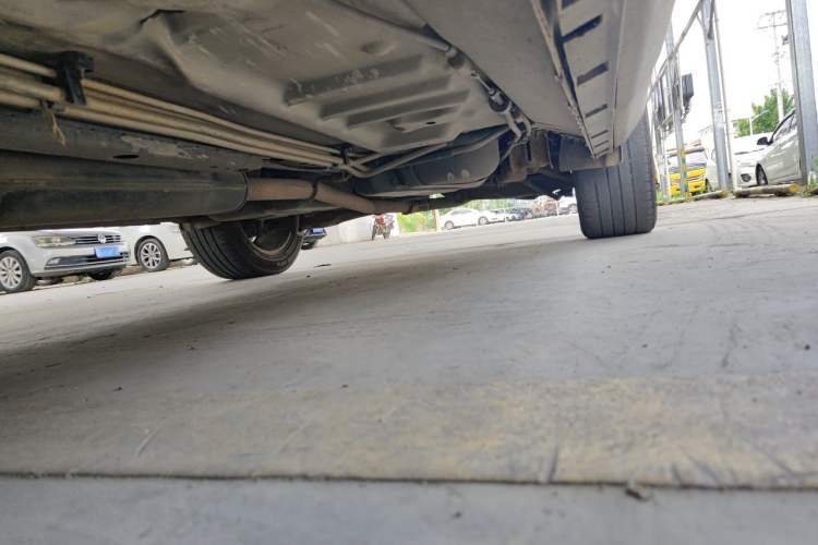Used Ford Explorer 2013 3.5L Deluxe Model Chassis Front Left