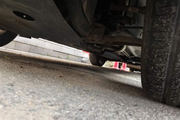 Used Ford Explorer 2013 3.5L Deluxe Model Chassis Front Left
