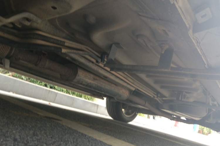 Used Ford Explorer 2013 3.5L Deluxe Model Chassis Front Left