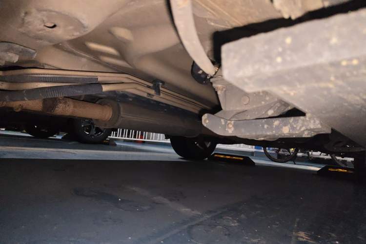Used Ford Explorer 2013 3.5L Deluxe Model Chassis Front Left