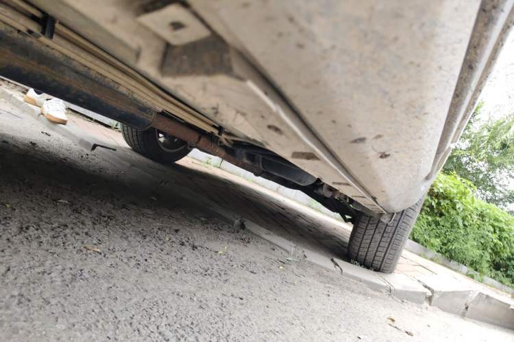 Used Ford Explorer 2013 3.5L Deluxe Model Chassis Front Left