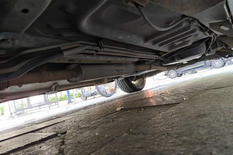 Used Ford Explorer 2013 3.5L Deluxe Model Chassis Front Left