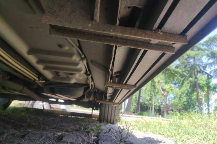 Used Ford Explorer 2013 3.5L Deluxe Model Chassis Front Left