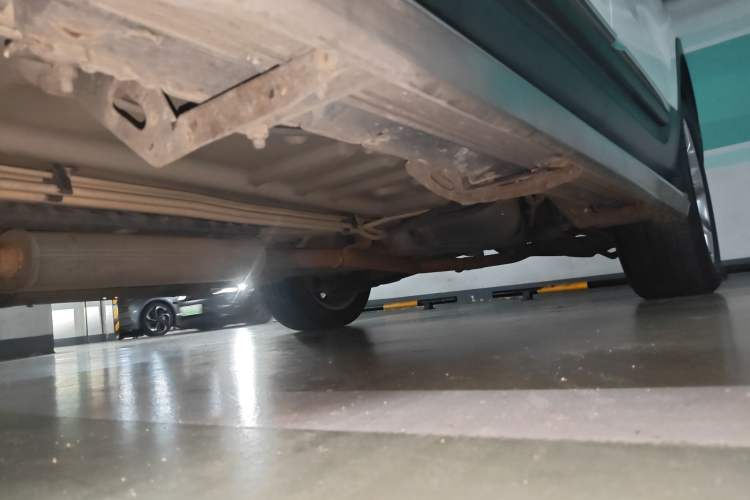 Used Ford Explorer 2013 3.5L Deluxe Model Chassis Front Left