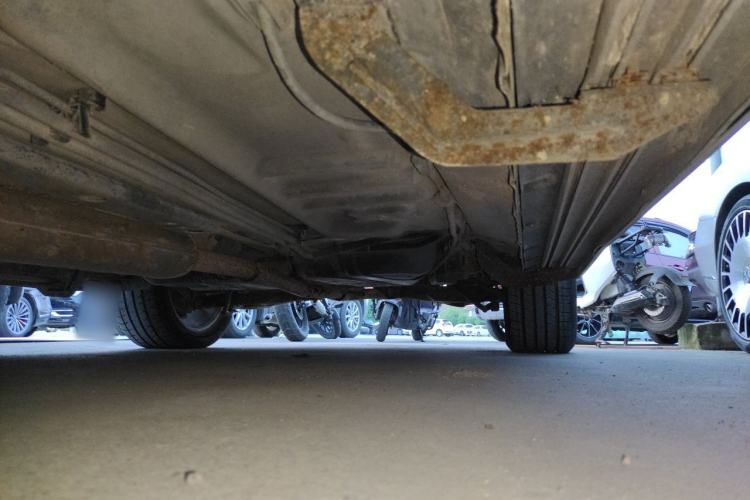 Used Ford Explorer 2013 3.5L Deluxe Model Chassis Front Left