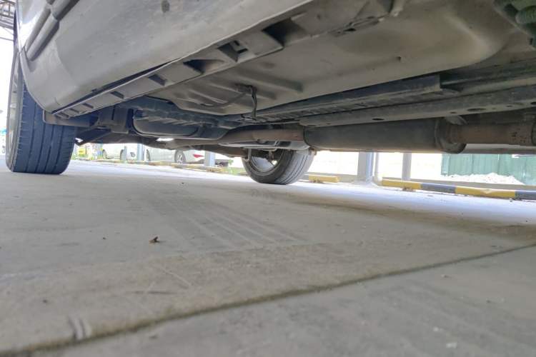 Used Ford Explorer 2013 3.5L Deluxe Model Chassis Front Right