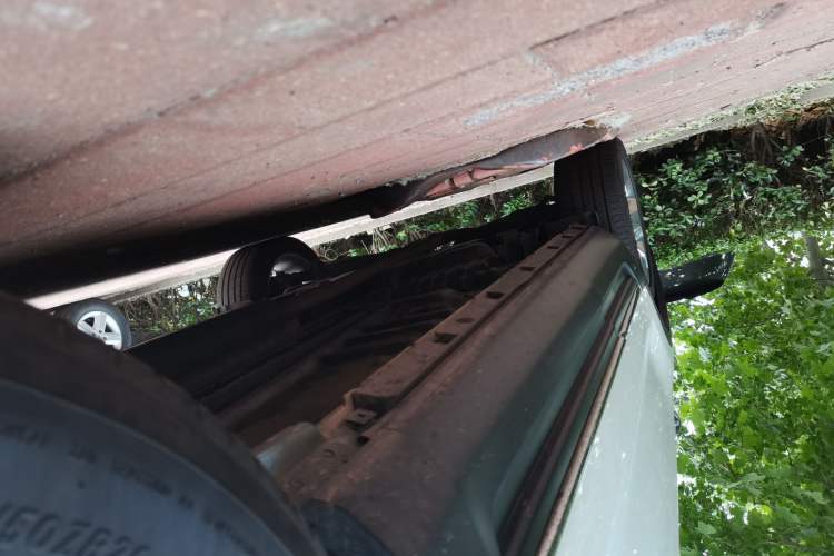 Used Ford Explorer 2013 3.5L Deluxe Model Chassis Front Right