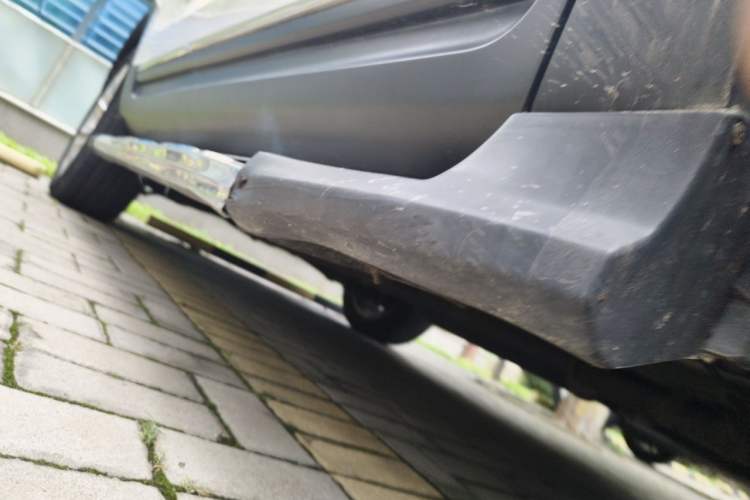 Used Ford Explorer 2013 3.5L Deluxe Model Chassis Front Right