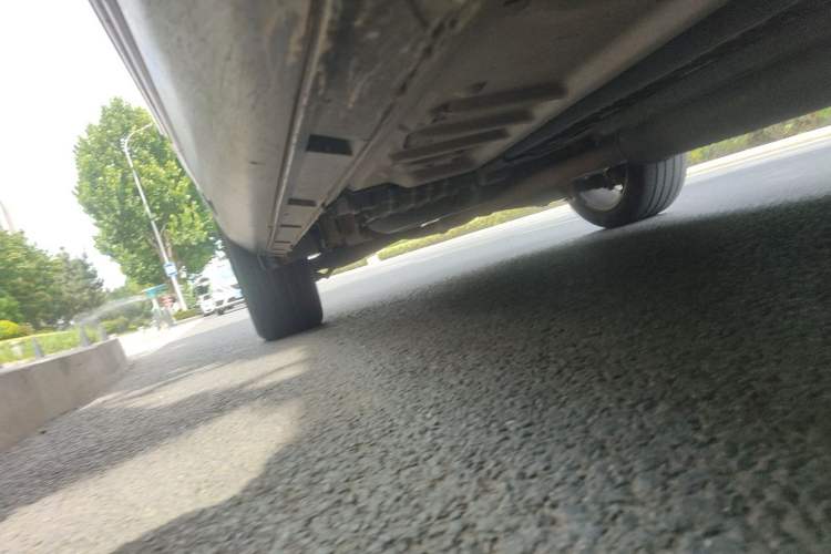 Used Ford Explorer 2013 3.5L Deluxe Model Chassis Front Right