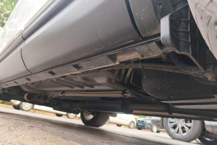Used Ford Explorer 2013 3.5L Deluxe Model Chassis Rear Left