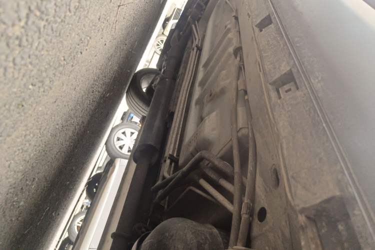 Used Ford Explorer 2013 3.5L Deluxe Model Chassis Rear Left