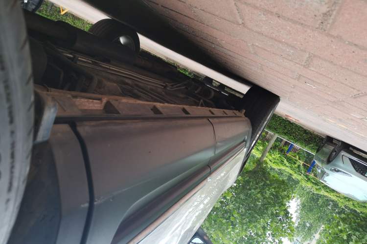 Used Ford Explorer 2013 3.5L Deluxe Model Chassis Rear Left
