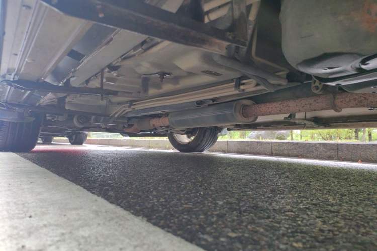 Used Ford Explorer 2013 3.5L Deluxe Model Chassis Rear Left