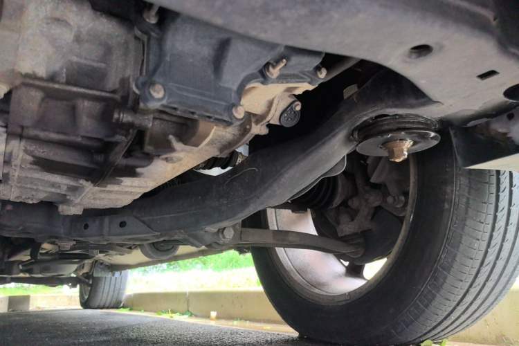 Used Ford Explorer 2013 3.5L Deluxe Model Chassis Rear Left