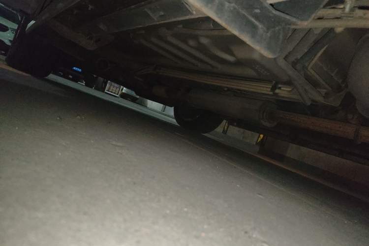 Used Ford Explorer 2013 3.5L Deluxe Model Chassis Rear Left