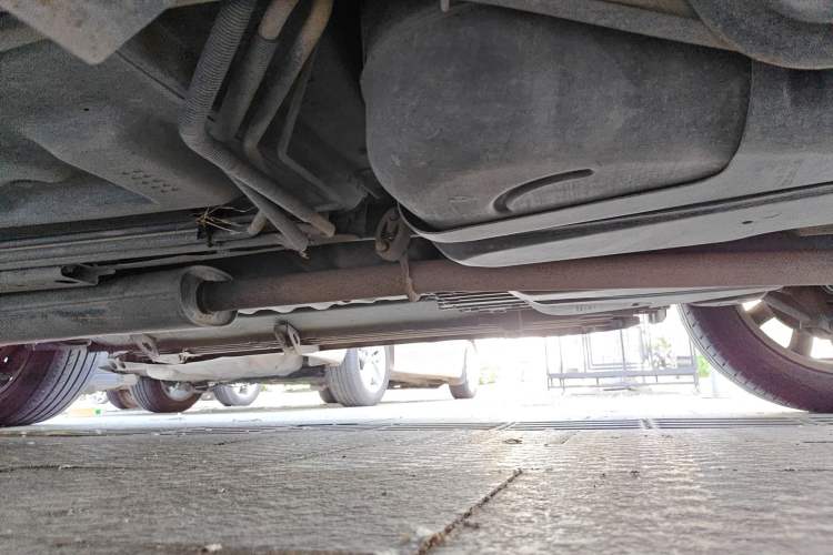 Used Ford Explorer 2013 3.5L Deluxe Model Chassis Rear Left