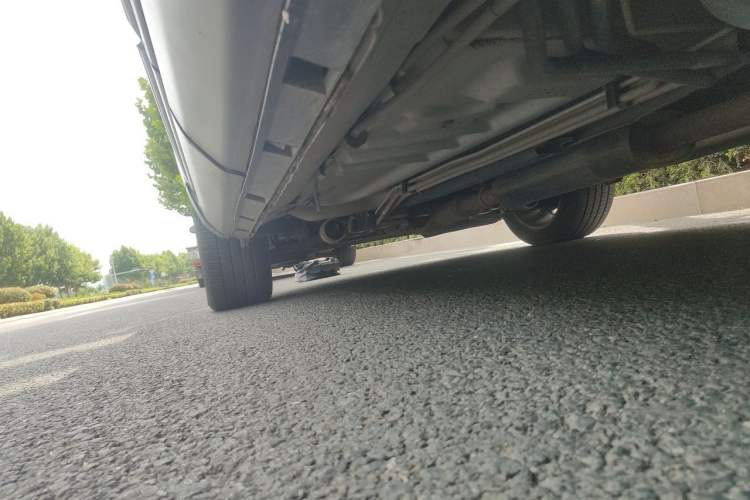 Used Ford Explorer 2013 3.5L Deluxe Model Chassis Rear Left