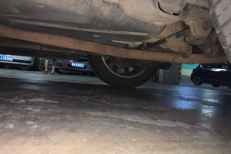 Used Ford Explorer 2013 3.5L Deluxe Model Chassis Rear Left