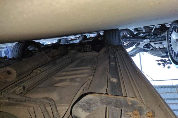 Used Ford Explorer 2013 3.5L Deluxe Model Chassis Rear Left