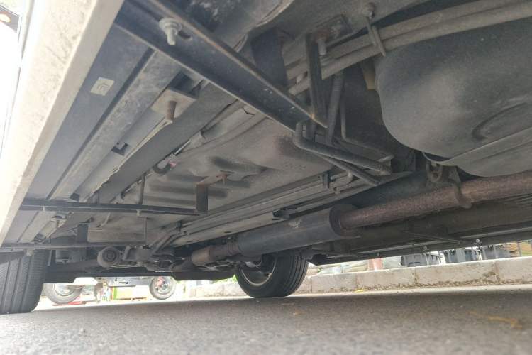 Used Ford Explorer 2013 3.5L Deluxe Model Chassis Rear Left