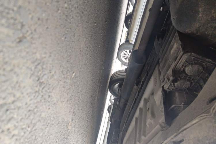 Used Ford Explorer 2013 3.5L Deluxe Model Chassis Rear Right