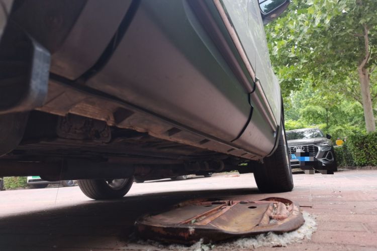 Used Ford Explorer 2013 3.5L Deluxe Model Chassis Rear Right