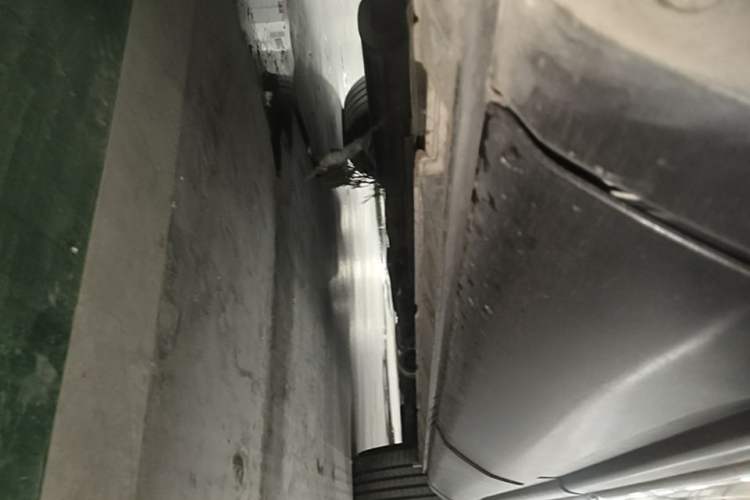 Used Ford Explorer 2013 3.5L Deluxe Model Chassis Rear Right