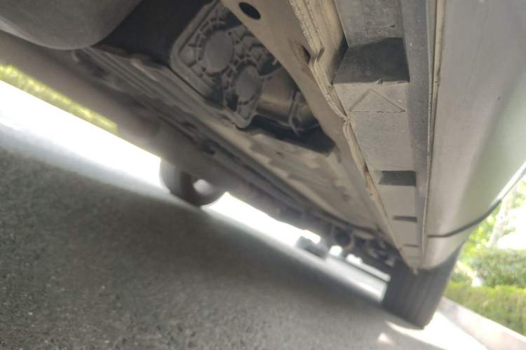 Used Ford Explorer 2013 3.5L Deluxe Model Chassis Rear Right