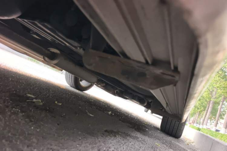 Used Ford Explorer 2013 3.5L Deluxe Model Chassis Rear Right