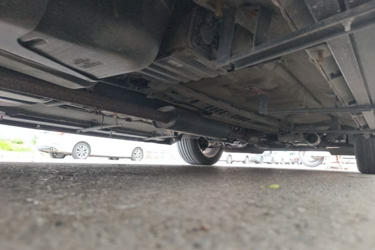 Used Ford Explorer 2013 3.5L Deluxe Model Chassis Rear Right
