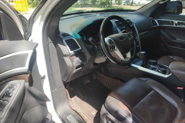 Used Ford Explorer 2013 3.5L Deluxe Model Driver Seat