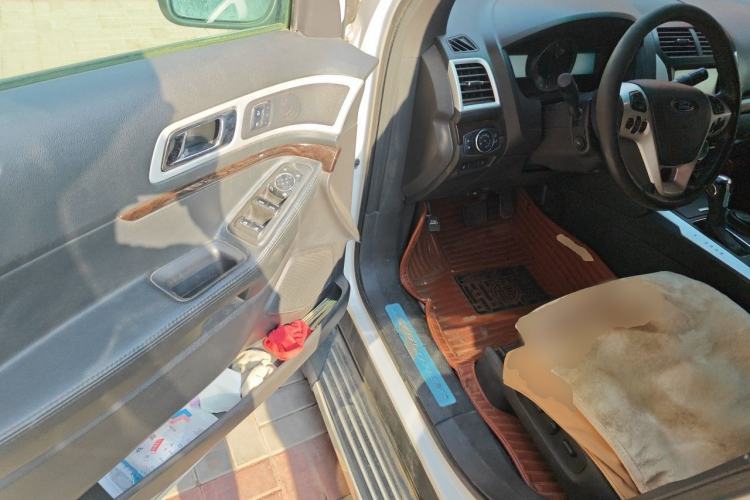 Used Ford Explorer 2013 3.5L Deluxe Model Driver Seat
