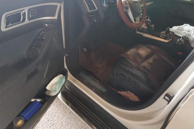 Used Ford Explorer 2013 3.5L Deluxe Model Driver Seat