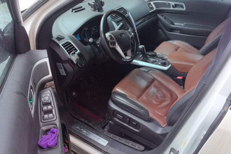 Used Ford Explorer 2013 3.5L Deluxe Model Driver Seat