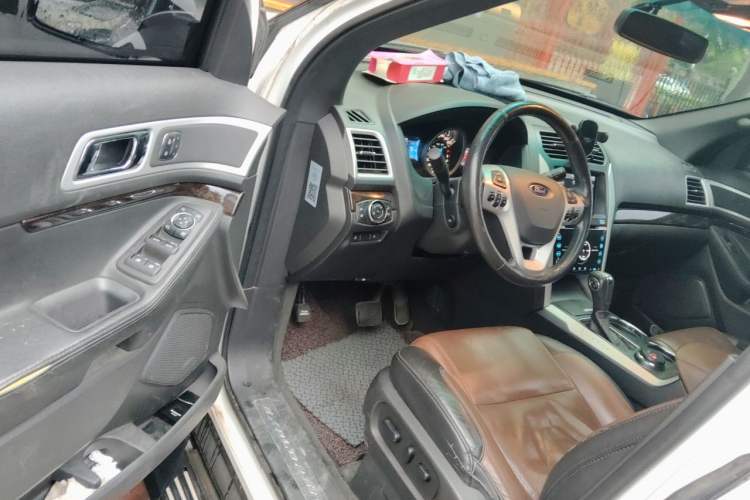 Used Ford Explorer 2013 3.5L Deluxe Model Driver Seat