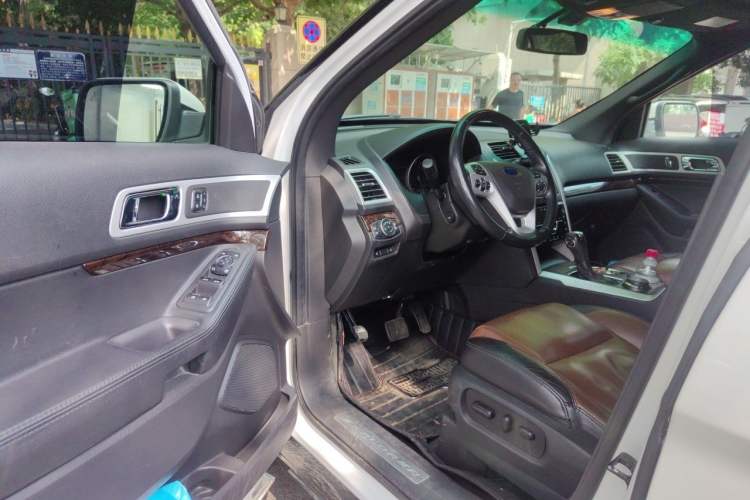 Used Ford Explorer 2013 3.5L Deluxe Model Driver Seat
