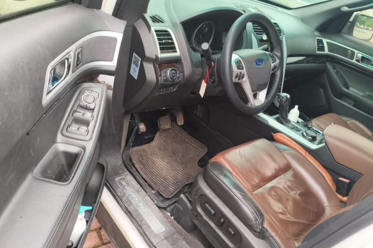 Used Ford Explorer 2013 3.5L Deluxe Model Driver Seat